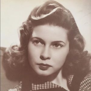 Meet your Posher, Rebecca